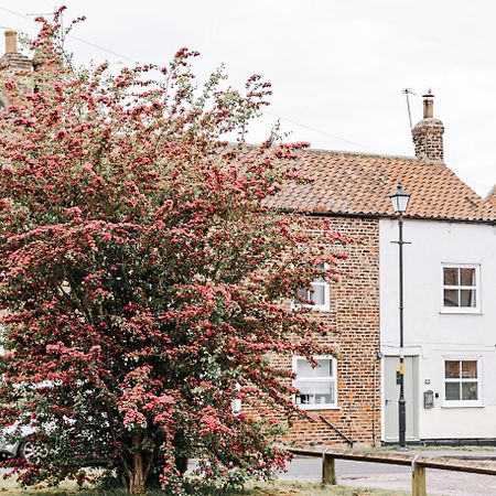 New Thirsk Stays - Herriot'S Hideaway Экстерьер фото